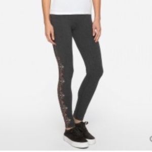 Super soft gray Johnny Was leggings
